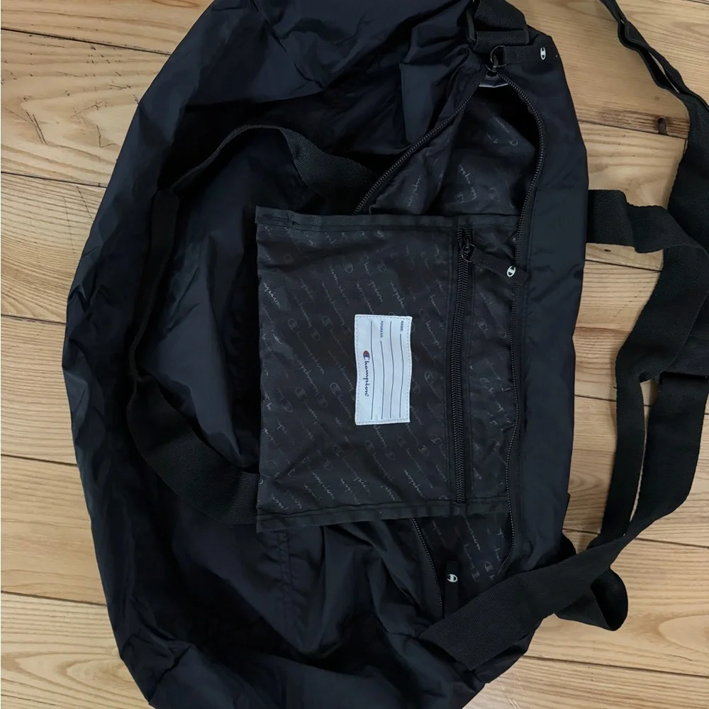 Champion Black Duffel Bag for Men!